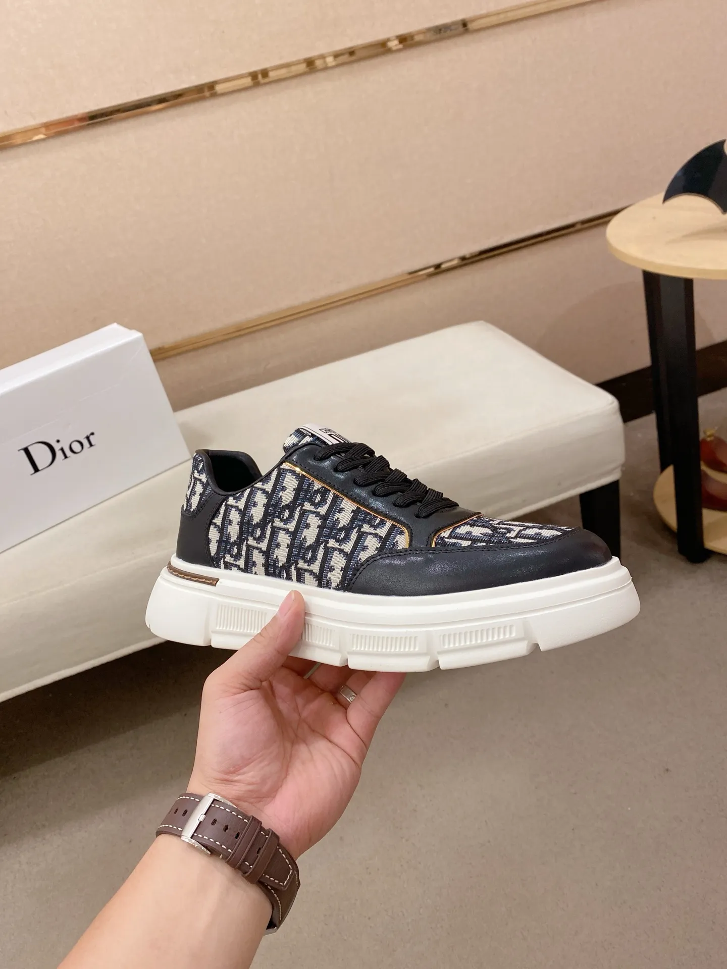 Men's men's shoes 💰 420💰🇮🇹🇮🇹Dior D new model is on sale at the same time, upper 🇮🇹Imported stretch fabric from Italy Fully imported sheepskin lining💪💪, completely 1⃣️ to 1⃣️🇮🇹💪💪, ⚠Sole: Original sole provided by the original factory, exclusive movable molded sole super comfortable, ⚠Original factory follow-up, 🔍🔍high quality, you can come in and out at will, welcome to compare⚠. Code number:38-44